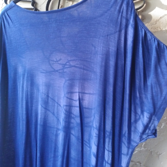 IZOD Cobalt Blue Top with Gold Trim - Picture 7 of 7